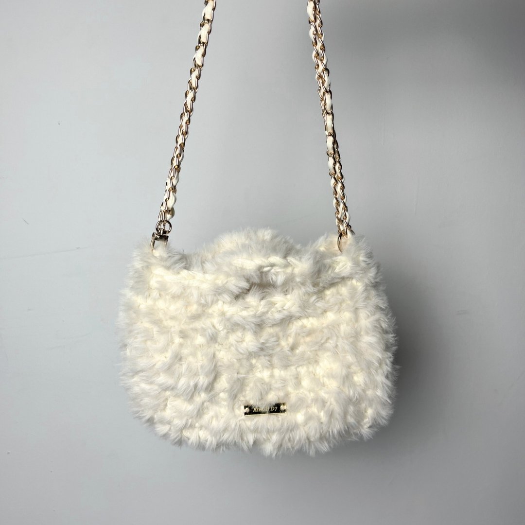 Szőrös horgolt táska több színben - Image 3